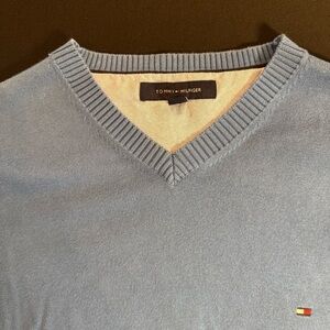 Tommy Hilfiger Men's Light Blue V-Neck Sweater